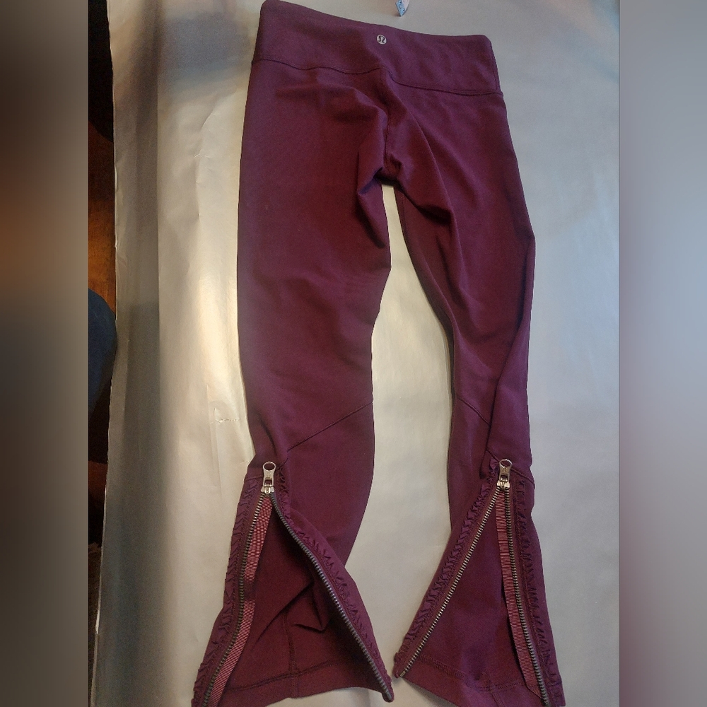 Lululemon Women's leggings SIZE 2 - Picture 4 of 12